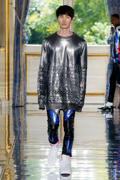 Look 54